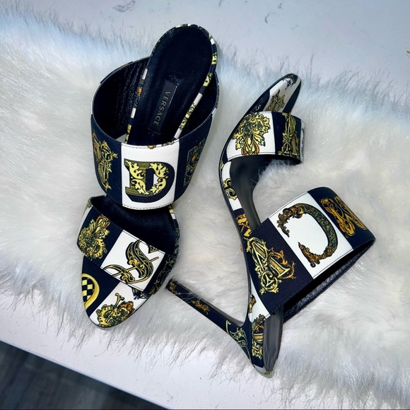 VERSACE BAROQUE TEXTILE SANDALS In GOLD and BLACK 40 - Picture 2 of 10